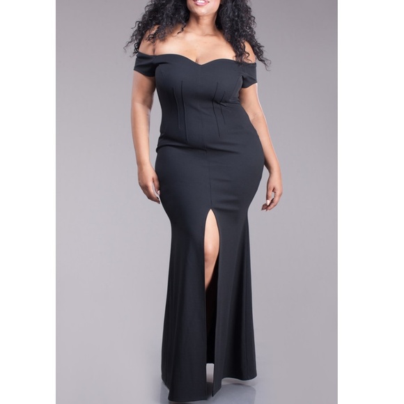 Dresses & Skirts - SALE !! Plus Black Off Shoulder Mermaid Maxi Dress